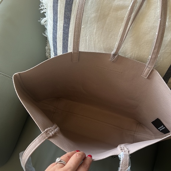 Badgley Mishka Tote Bag - Picture 7 of 7